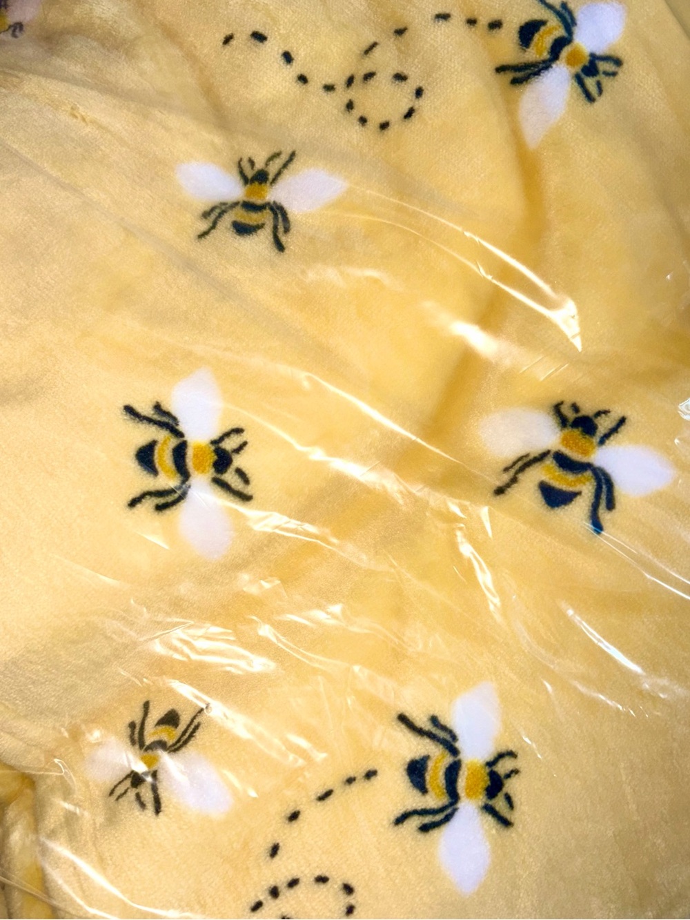 CYNTHIA ROWLEY Bumble Bee Oversized Throw Blanket Soft Plush Decor Bedding - Picture 2 of 3